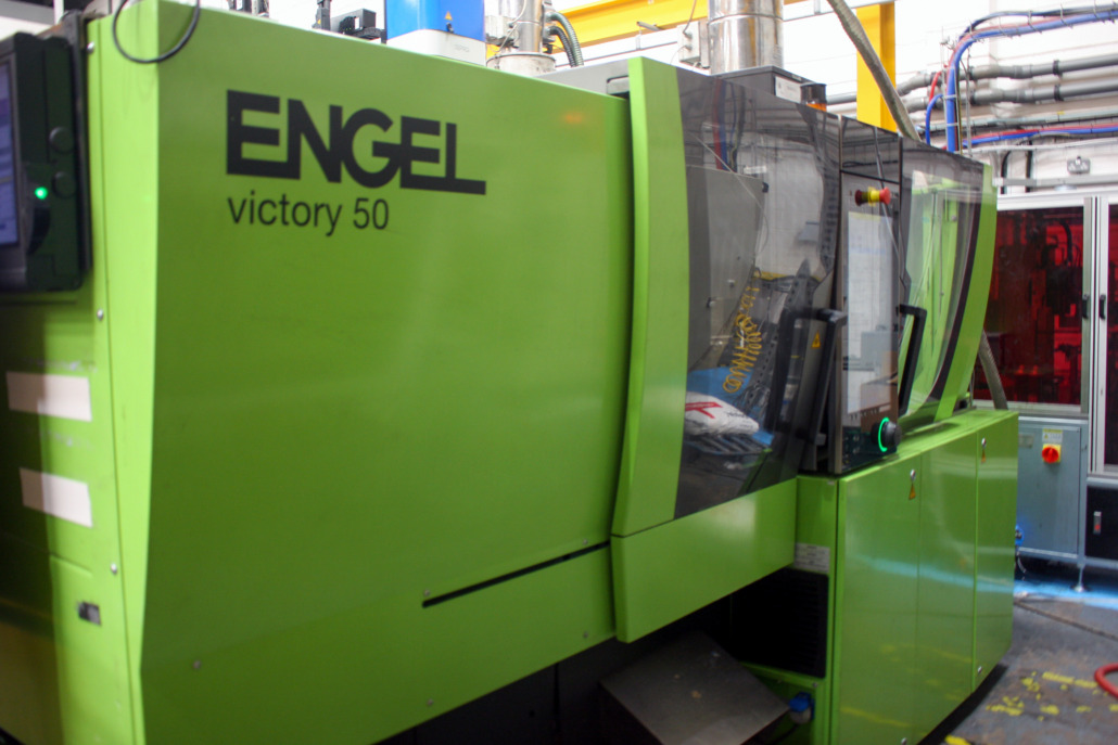 Engel injection moulding machine Engel injection moulding machine